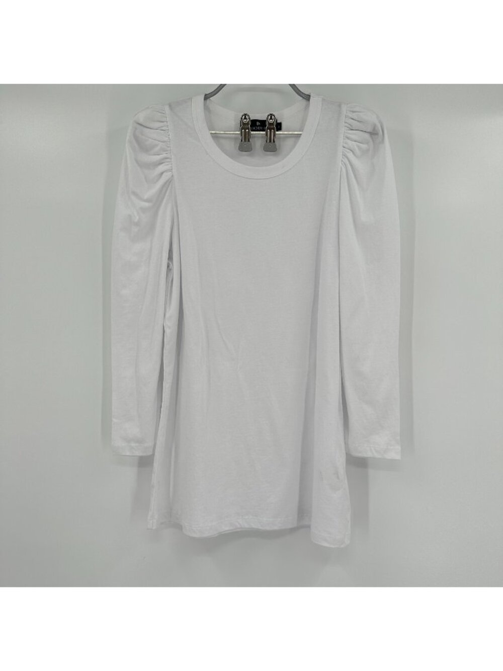 Pomander Place by Tuckernuck White Vesty Long Sleeve Crew T-Shirt sz S Small NEW